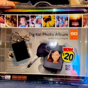 NIP/Digital Photo album & keychain